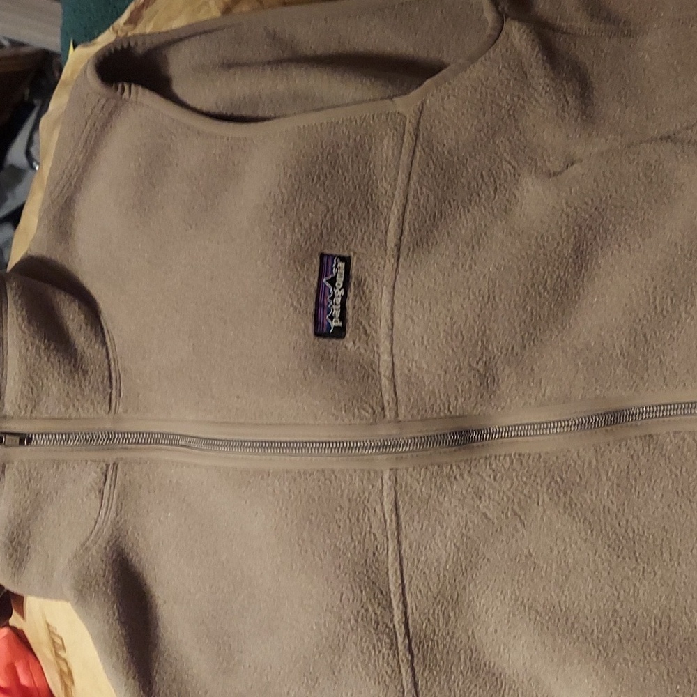 Iconic y2k retro patagonia synchilla full zip ( & zip pockets) vest.
